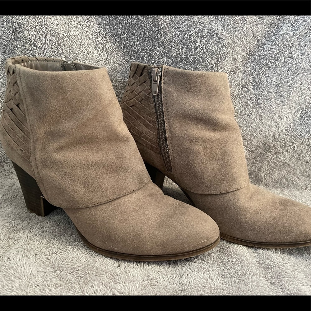Fergie Shortie Boots
